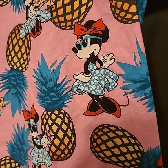 Disney Scrub Top - Picture 8 of 8